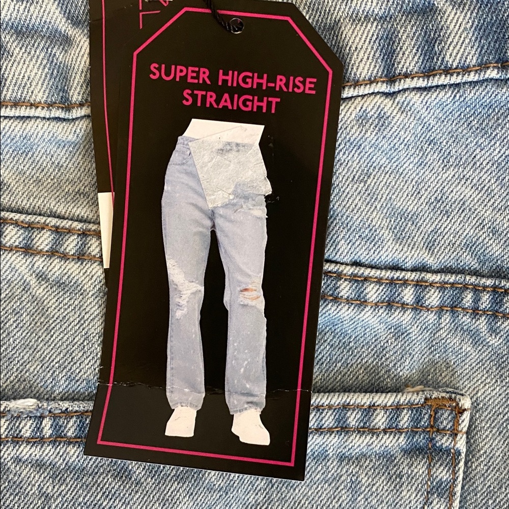 4/$20 NWT no boundaries ripped jeans - Picture 6 of 6